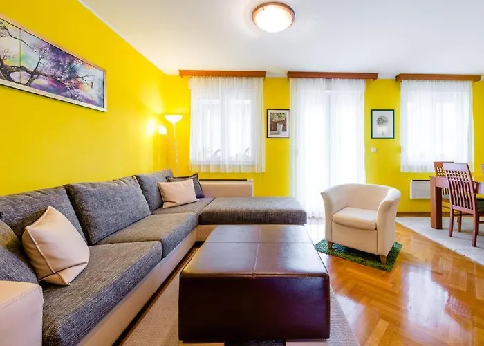 Sunny Apartment Lapad